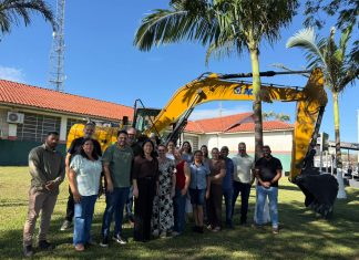 CAMBIRA RECEBE NOVA ESCAVADEIRA E REFORÇA ESTRUTURA PARA ESTRADAS RURAIS