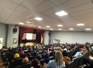 Palestra no Anfiteatro José Belini aborda prevenção à violência contra crianças em Cambira