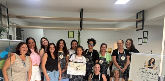 Encontro com Intenção reúne mulheres em tarde de criatividade e expressão