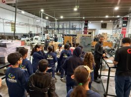 Alunos da Escola Monteiro Lobato visitam a Tribuna do Norte em atividade educativa